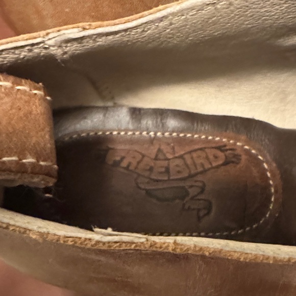 Freebird LIKE NEW Two-Tone Leather Loafers - Picture 4 of 15